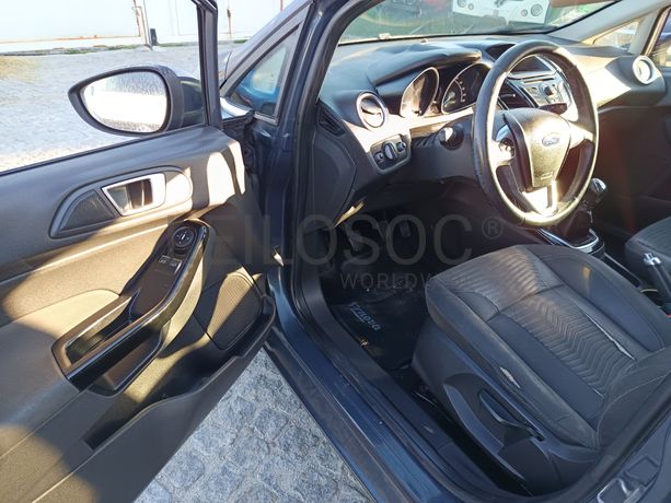 Ford Fiesta · Ano 2013