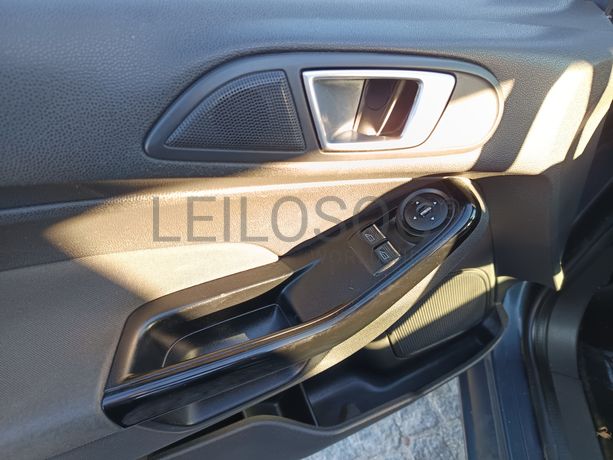 Ford Fiesta · Ano 2013
