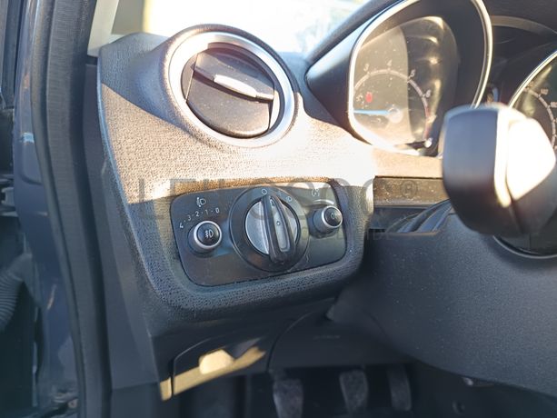 Ford Fiesta · Ano 2013