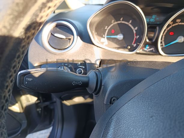 Ford Fiesta · Ano 2013