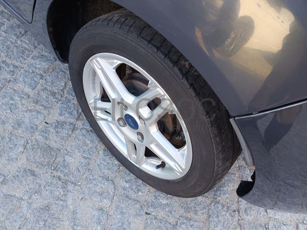 Ford Fiesta · Ano 2013