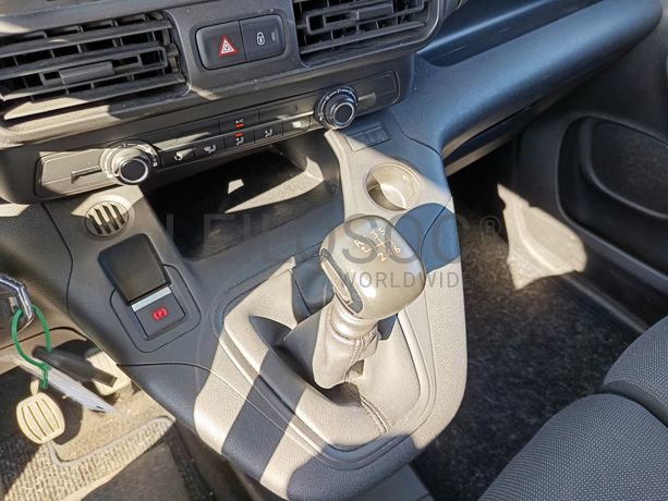 Opel Combo · Ano 2022