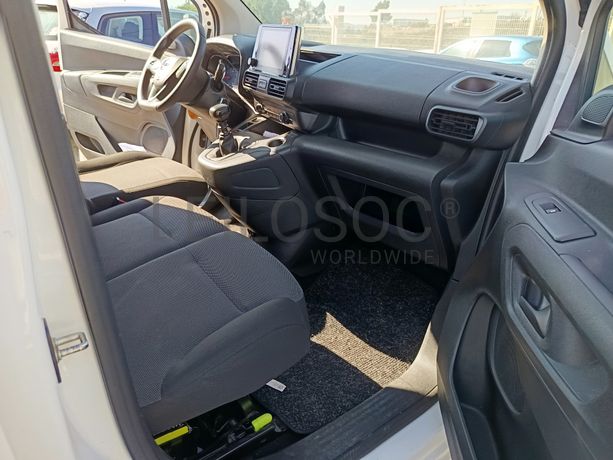Opel Combo · Ano 2022