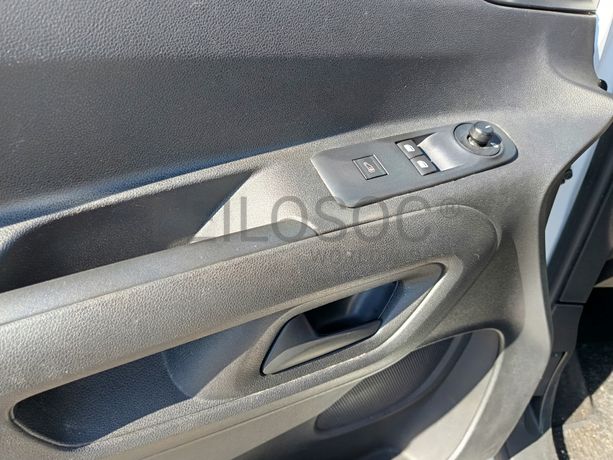Opel Combo · Ano 2022