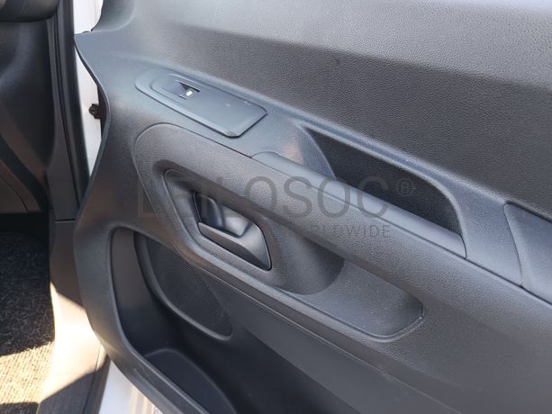 Opel Combo · Ano 2022
