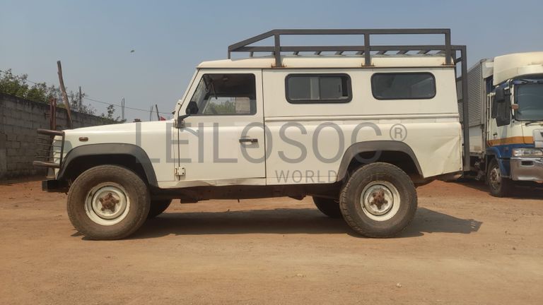 Land Rover Defender 3,18m - 2006
