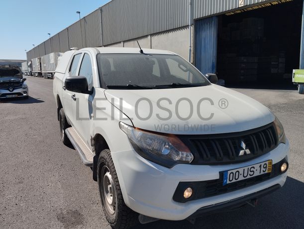 Fotografia 3 de 21: Mitsubishi L200 2.4 DI-D 4WD · Ano 2018