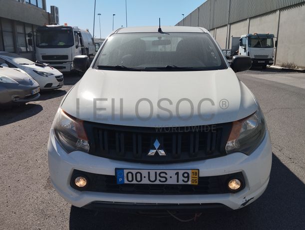 Fotografia 2 de 21: Mitsubishi L200 2.4 DI-D 4WD · Ano 2018