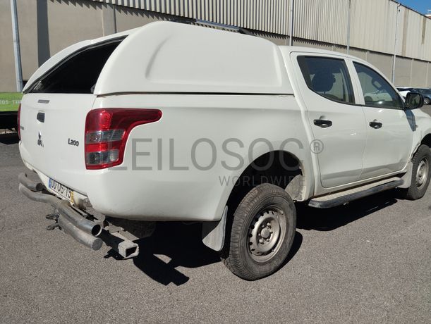 Fotografia 8 de 21: Mitsubishi L200 2.4 DI-D 4WD · Ano 2018
