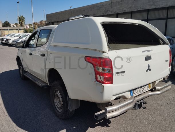 Fotografia 6 de 21: Mitsubishi L200 2.4 DI-D 4WD · Ano 2018