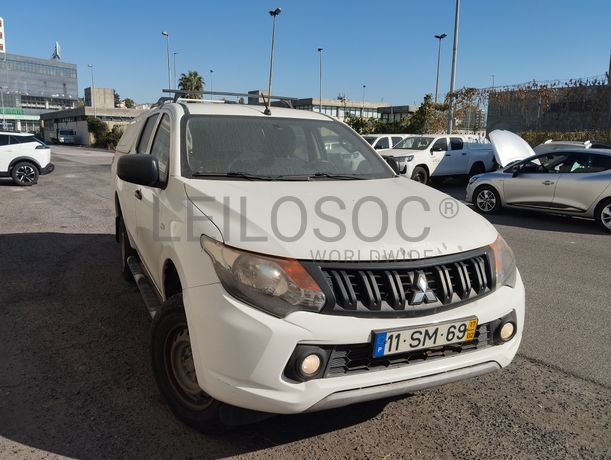 Fotografia 1 de 18: Mitsubishi L200 2.4 DI-D 4WD · Ano 2017