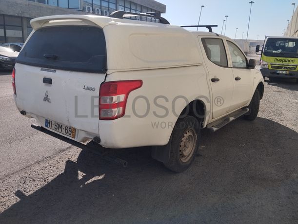 Fotografia 5 de 18: Mitsubishi L200 2.4 DI-D 4WD · Ano 2017