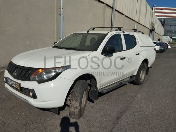 Fotografia 3 de 18: Mitsubishi L200 2.4 DI-D 4WD · Ano 2017