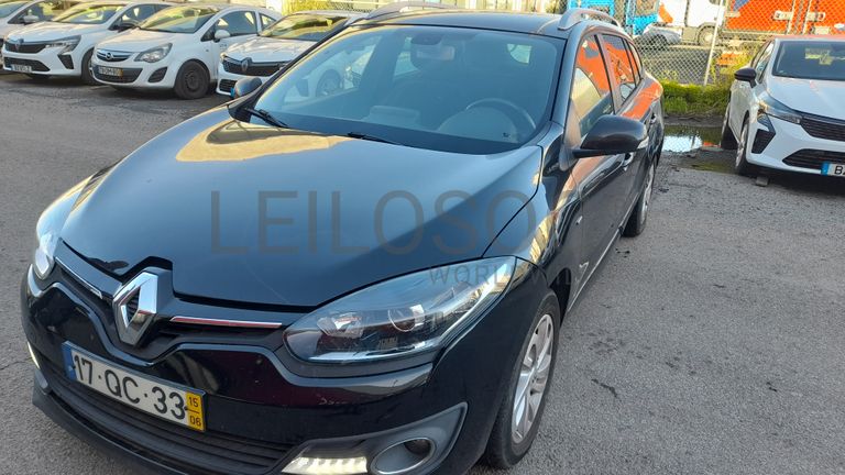 Fotografia 3 de 22: Renault Megane Sport Tourer 1.5 Dci · Ano 2015