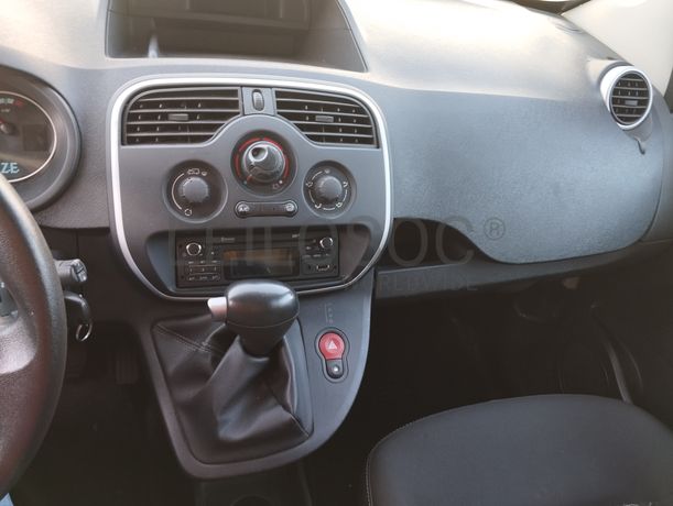 Fotografia 11 de 13: Renault Kangoo Z.E · Ano 2017