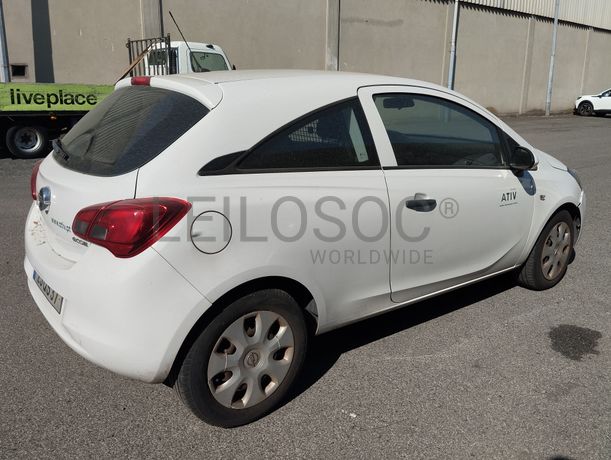 Fotografia 6 de 19: Opel Corsa Van 1.3 CDTi · Ano 2015