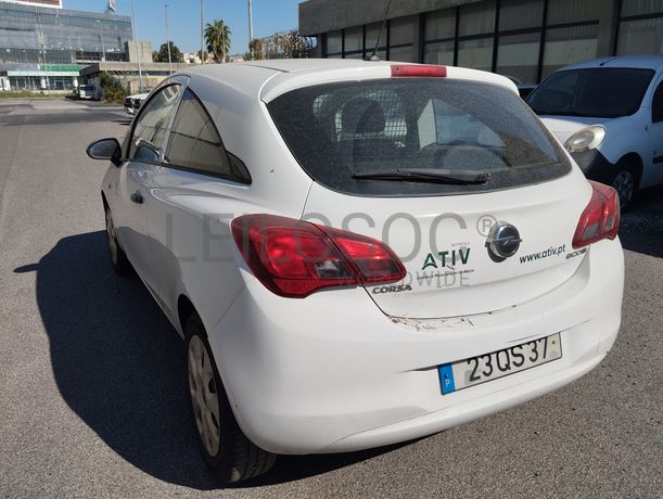 Fotografia 8 de 19: Opel Corsa Van 1.3 CDTi · Ano 2015