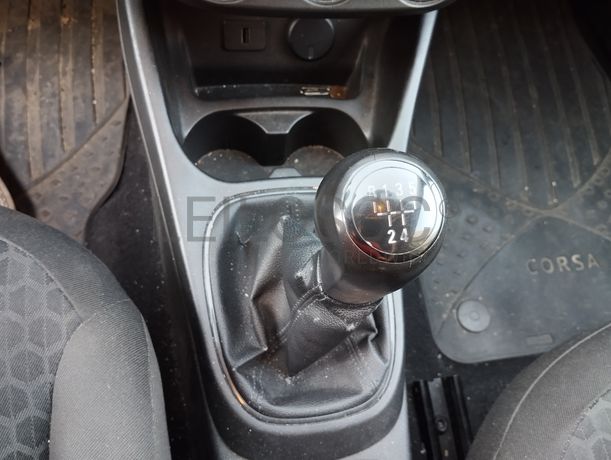 Opel Corsa Van 1.3 CDTi · Ano 2015