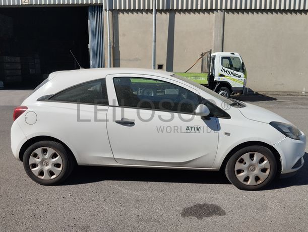 Fotografia 5 de 19: Opel Corsa Van 1.3 CDTi · Ano 2015