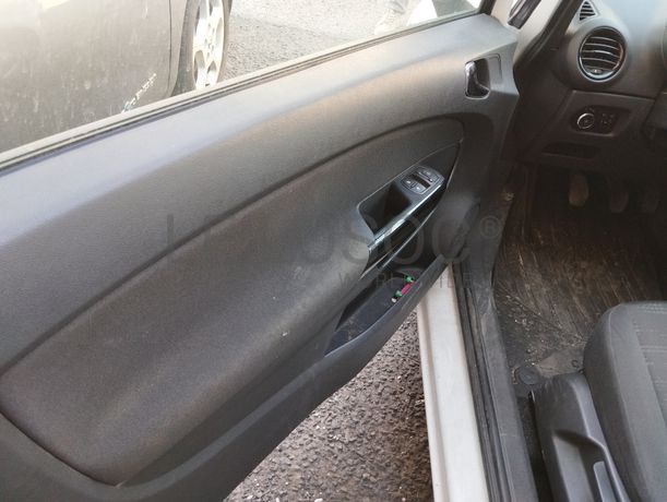 Fotografia 11 de 16: Opel Corsa Van 1.3 CDTi · Ano 2014