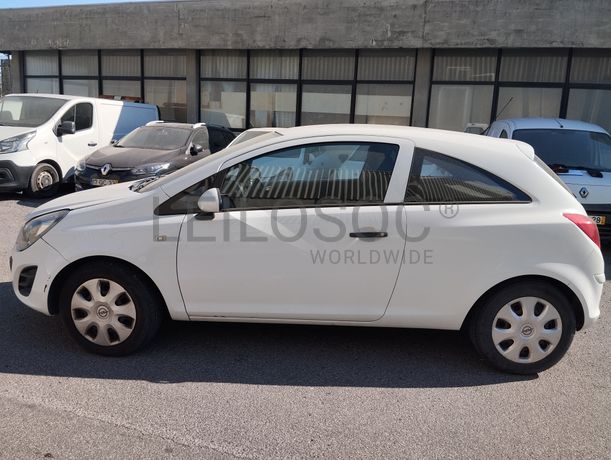 Fotografia 4 de 16: Opel Corsa Van 1.3 CDTi · Ano 2014