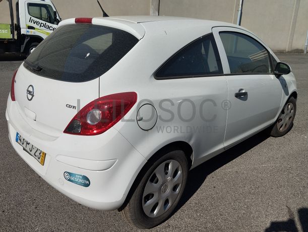 Fotografia 8 de 16: Opel Corsa Van 1.3 CDTi · Ano 2014