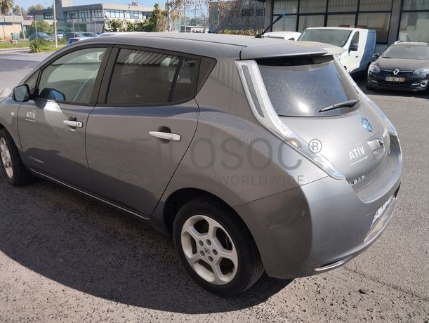 Fotografia 8 de 19: Nissan Leaf · Ano 2013