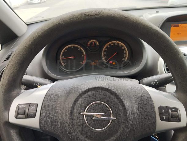 Fotografia 10 de 14: Opel Corsa Van 1.3 CDTi · Ano 2014