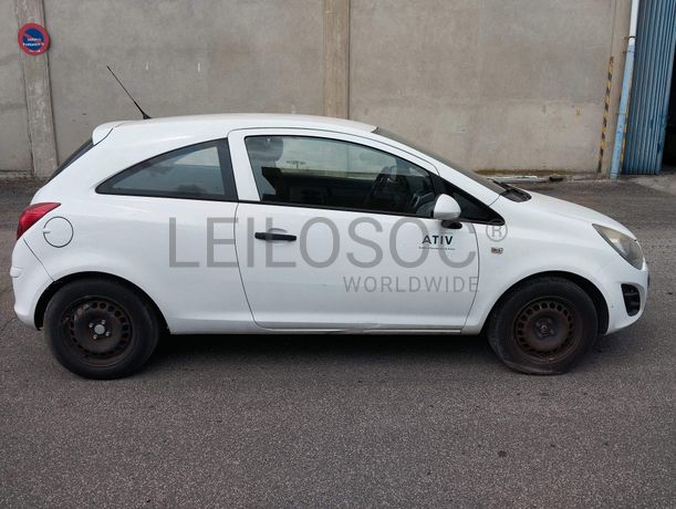 Fotografia 4 de 14: Opel Corsa Van 1.3 CDTi · Ano 2014