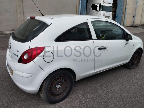 Fotografia 6 de 14: Opel Corsa Van 1.3 CDTi · Ano 2014