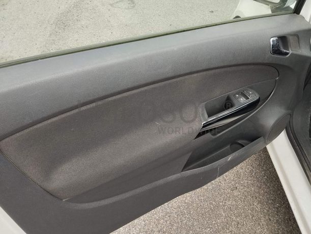 Fotografia 8 de 14: Opel Corsa Van 1.3 CDTi · Ano 2014