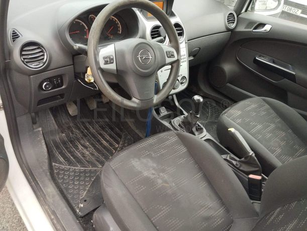 Fotografia 9 de 14: Opel Corsa Van 1.3 CDTi · Ano 2014