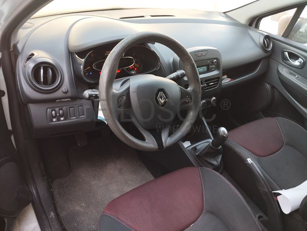 Fotografia 9 de 14: Renault Clio Societé Van 1.5 DCI · Ano 2015