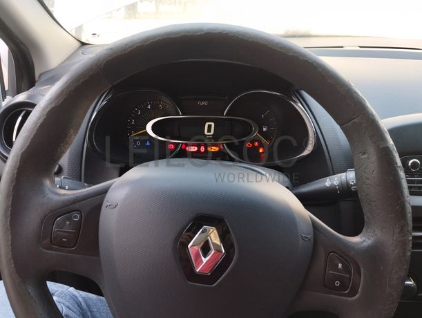 Fotografia 10 de 14: Renault Clio Societé Van 1.5 DCI · Ano 2015
