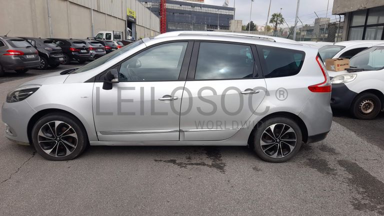 Fotografia 4 de 26: Renault Grand Scenic Boss Edition 1.5 DCI · Ano 2016