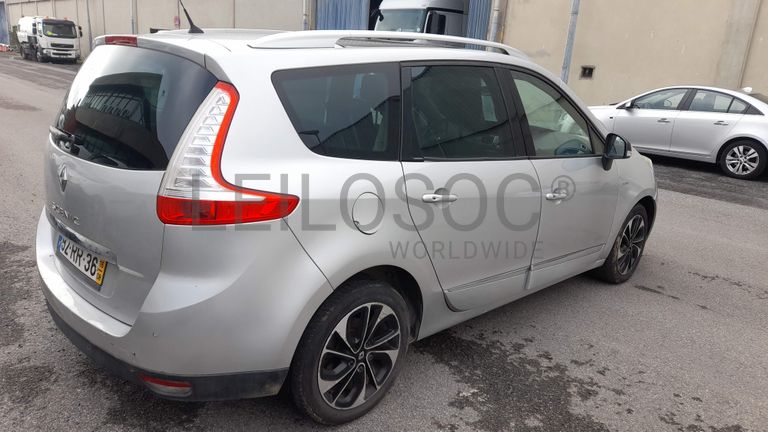 Fotografia 8 de 26: Renault Grand Scenic Boss Edition 1.5 DCI · Ano 2016