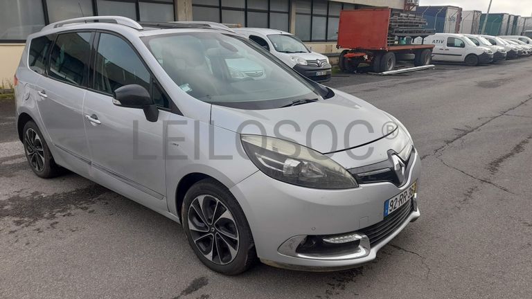 Fotografia 3 de 26: Renault Grand Scenic Boss Edition 1.5 DCI · Ano 2016