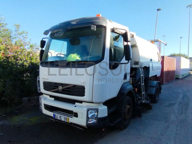 Fotografia 1 de 14: Camião Volvo FL 15 Varredoura · Ano 2009