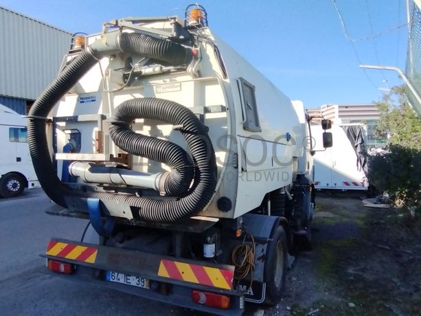 Fotografia 7 de 14: Camião Volvo FL 15 Varredoura · Ano 2009