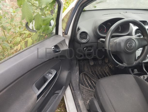 Fotografia 6 de 7: Opel Corsa Van 1.3 CDTi · Ano 2013