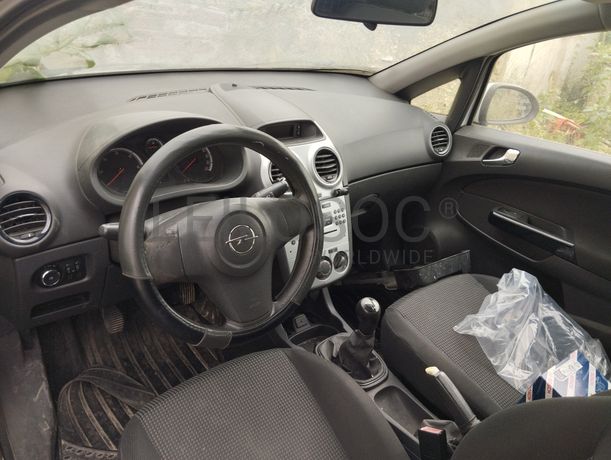 Fotografia 5 de 7: Opel Corsa Van 1.3 CDTi · Ano 2013