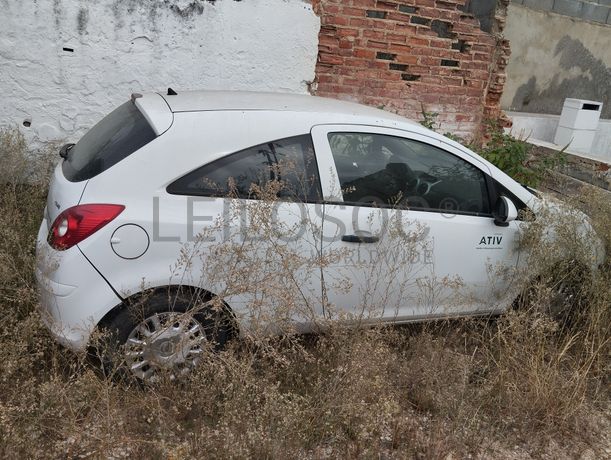 Fotografia 4 de 7: Opel Corsa Van 1.3 CDTi · Ano 2013