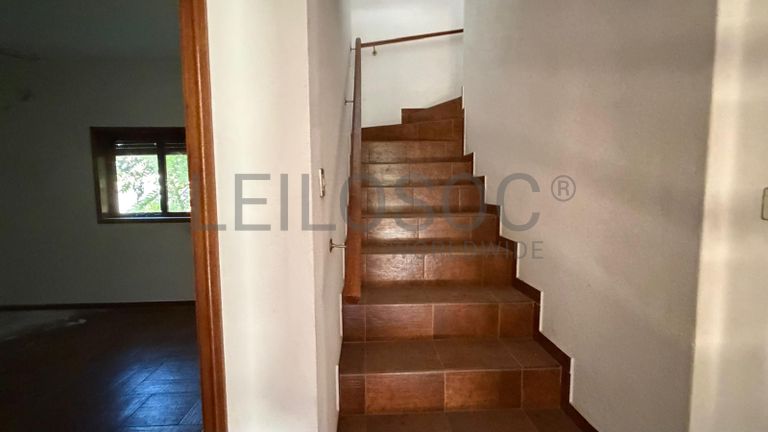 Direito à Raiz do Depósito de Água + Terreno com Benfeitoria + Terreno Rústico · Santa Marinha do Zêzere, Baião