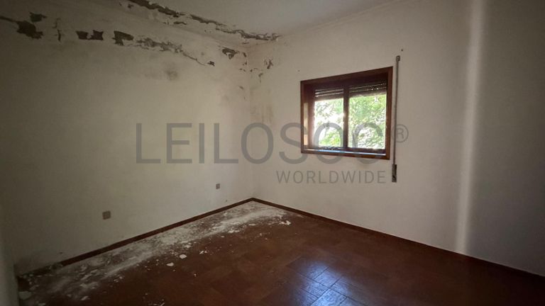 Direito à Raiz do Depósito de Água + Terreno com Benfeitoria + Terreno Rústico · Santa Marinha do Zêzere, Baião