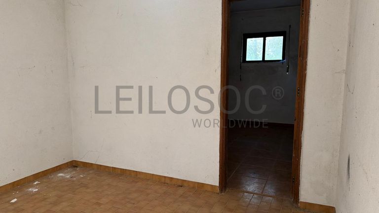 Direito à Raiz do Depósito de Água + Terreno com Benfeitoria + Terreno Rústico · Santa Marinha do Zêzere, Baião