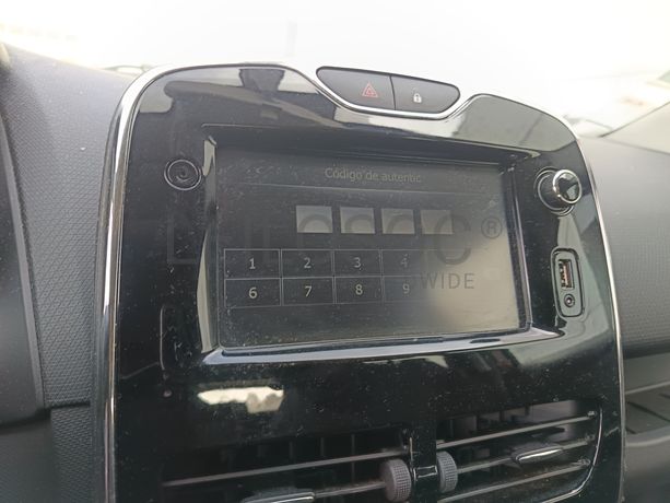 Renault Clio · Ano 2013