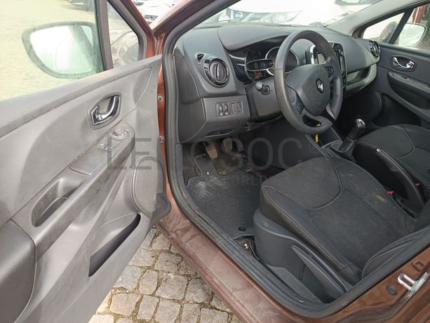 Renault Clio · Ano 2013