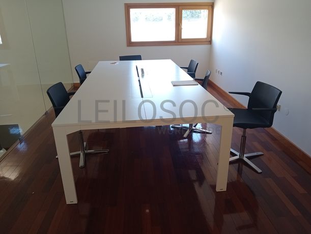 Fotografia 1 de 2: Equipamento de Escritório