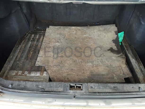 Mercedes-Benz E200 D 2.0 · Ano 1997