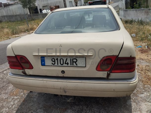 Fotografia 5 de 14: Mercedes-Benz E200 D 2.0 · Ano 1997